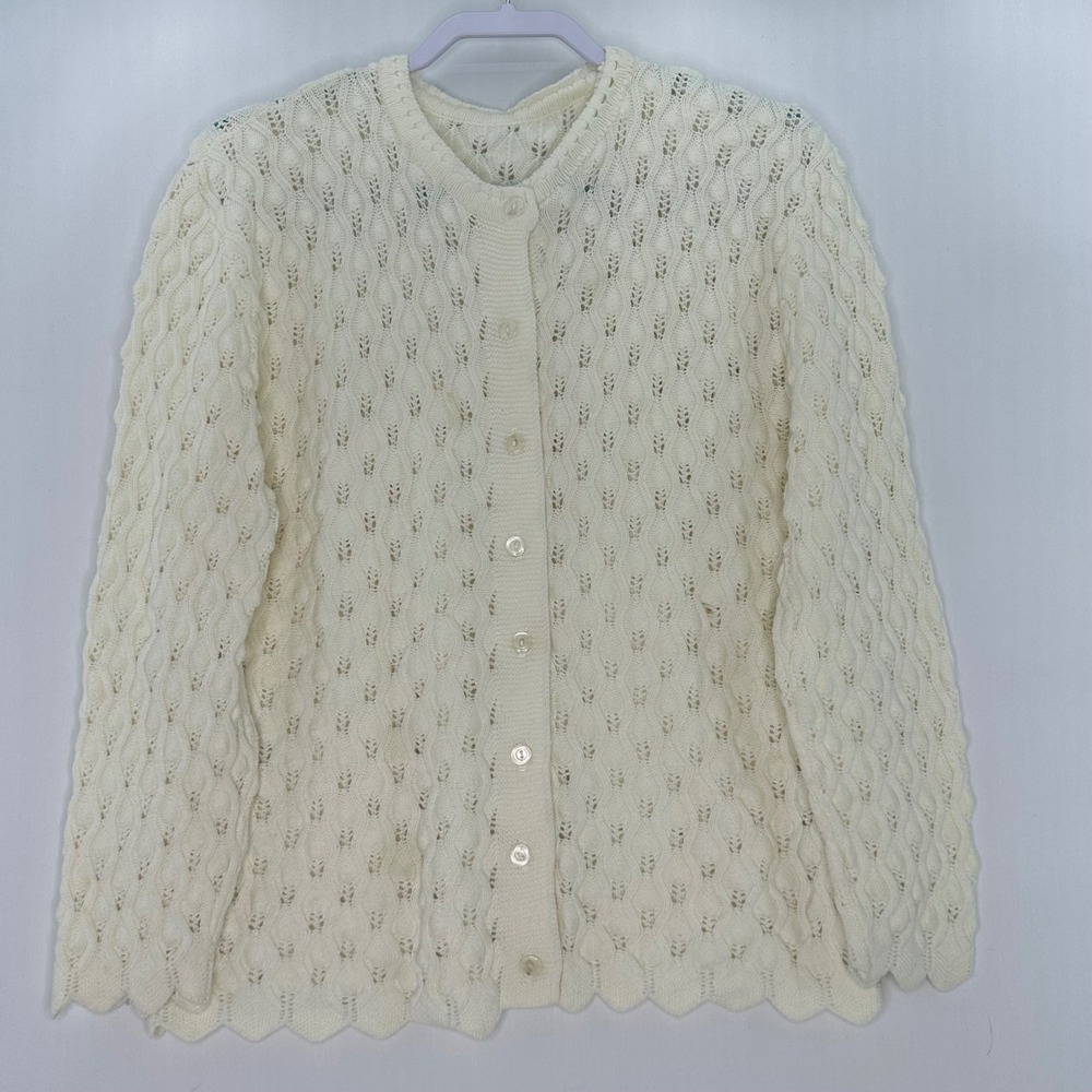VTG Handmade Cream Knit Scalloped Button Cardigan‎ Sweater heirloom romantic